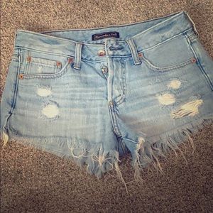 Abercrombie High Waisted Boyfriend